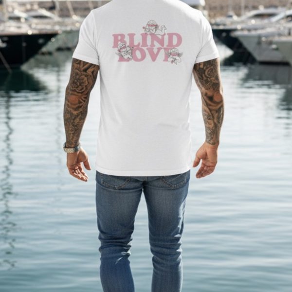 Camiseta Blind Love