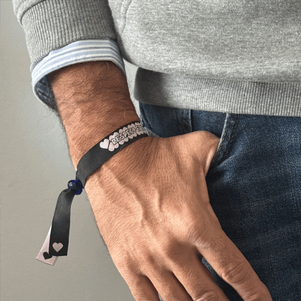 Pulsera “RespecT Everyone Aroud U”